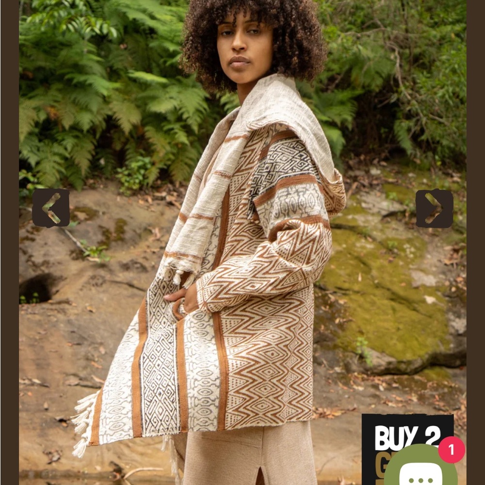 AJJAYA Jacket Kimono Large Hood and Pockets Handmade Tribal Pattern